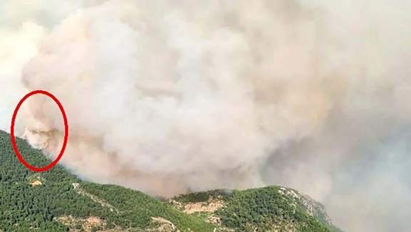 Antalya'daki Orman Yangınında 'Yangın Şeytanı' Ortaya Çıktı