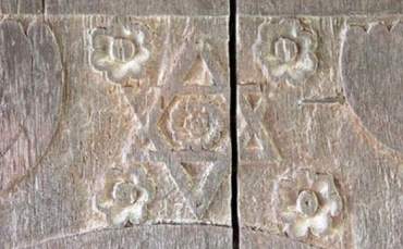 800 Yıllık “Süleyman Mührü” İşlemeli Kapı