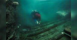 Akdeniz'de 2 Bin 200 Yıllık Bir Gemi Keşfedildi