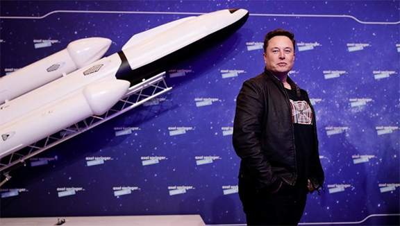 SpaceX ve GEC Uzaydan Reklam İzletecek