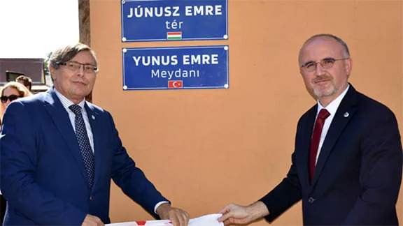 Yunus Emre'nin İsmi Macaristan'da Bir Meydana Verildi