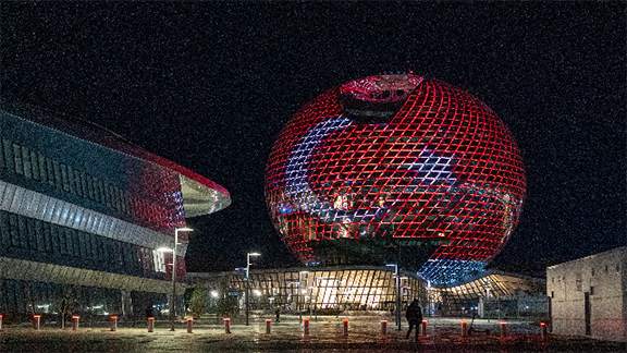 Kazakistan'ın Başkenti Nur Sultan'da Türk Bayrağı Yansıtıldı