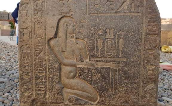 Mısır’da Kral Nectanebo Tapınağında Yazıtlı Bloklar Bulundu