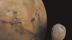 Mars'ın Kendi Aylarından Birini 'Parçaladığı' Ortaya Çıktı