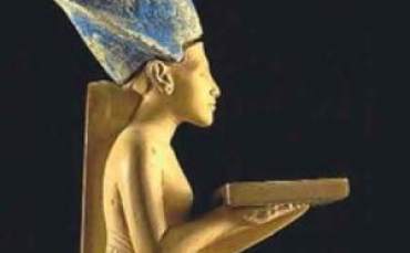 Tutankamon'un Heykeli Çalındı